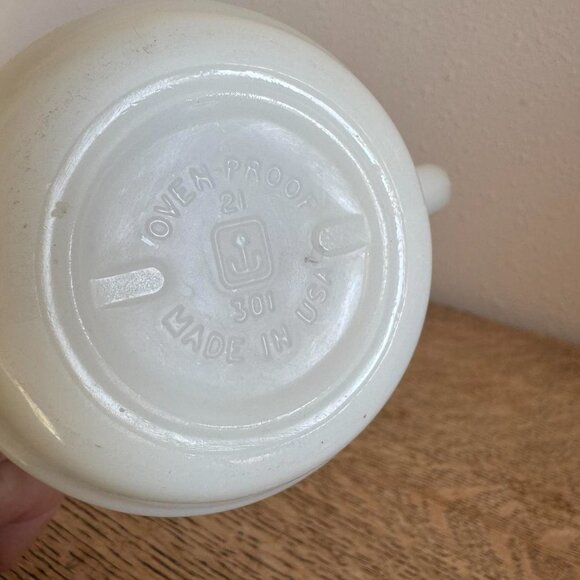 Ziggy 1979 Cream & Sugar Milk Glass Mug - Picture 6 of 8